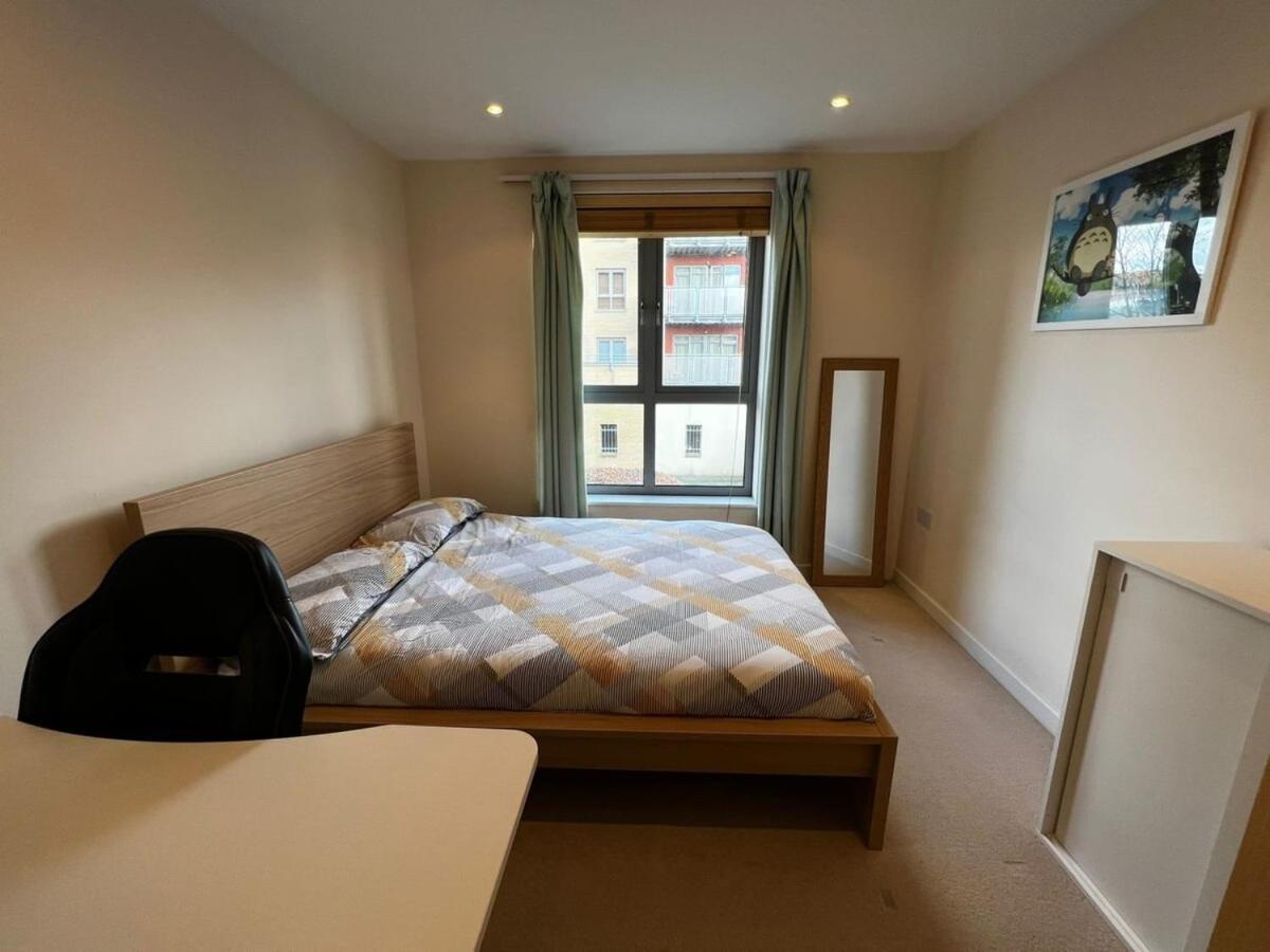 2 Bedroom Flat Next To Train Station & Gated Parking Cambridge  Exterior foto